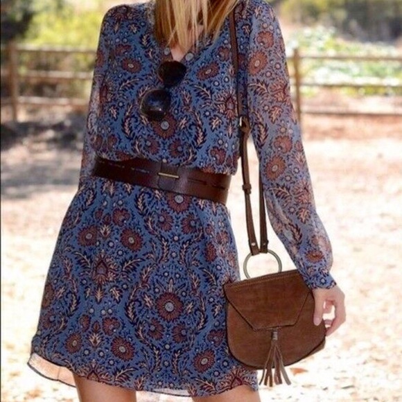 CAbi Dresses & Skirts - Price ⬇️ CAbi Provincial shift dress floral sz M